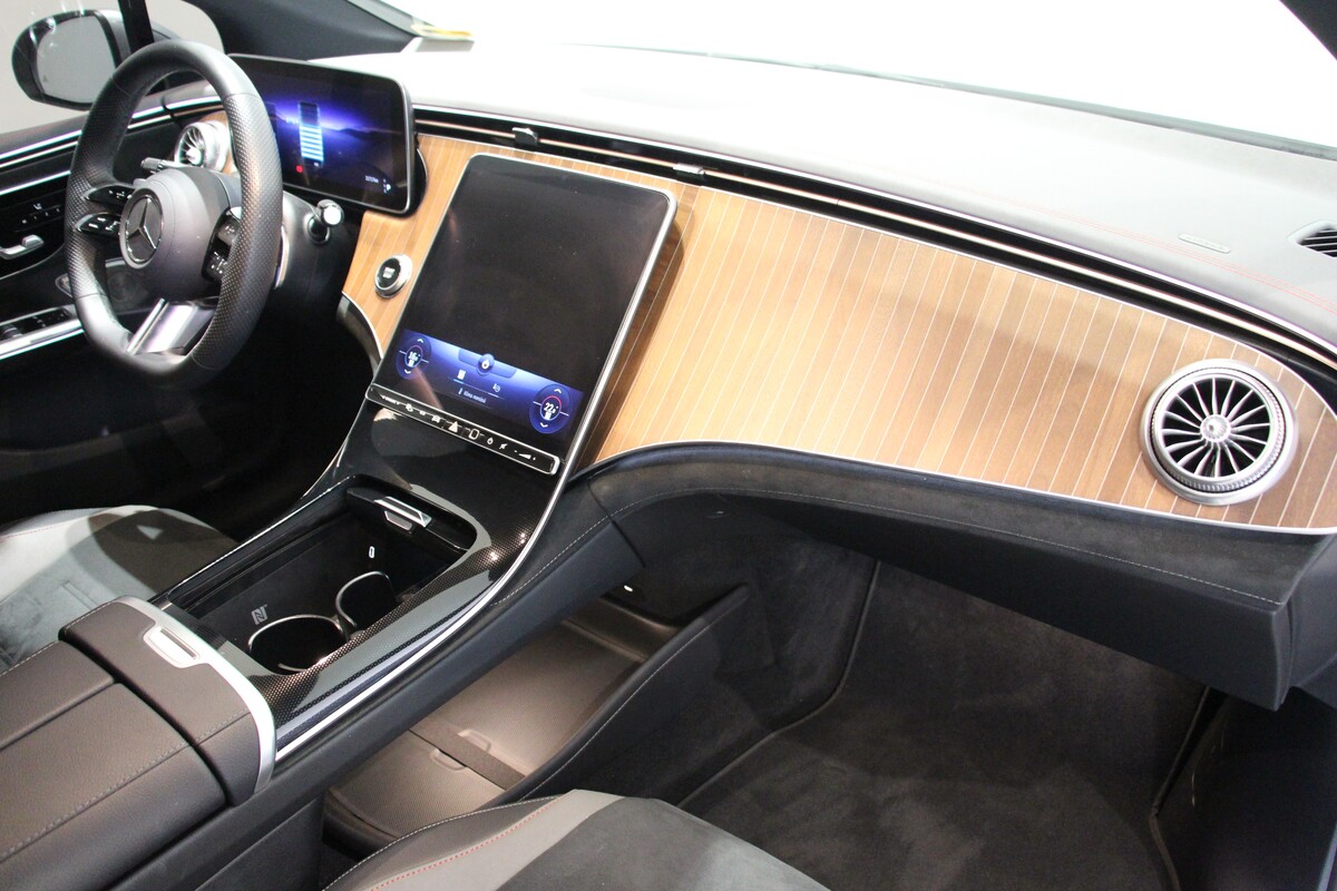 Mercedes - Benz EQE 2022