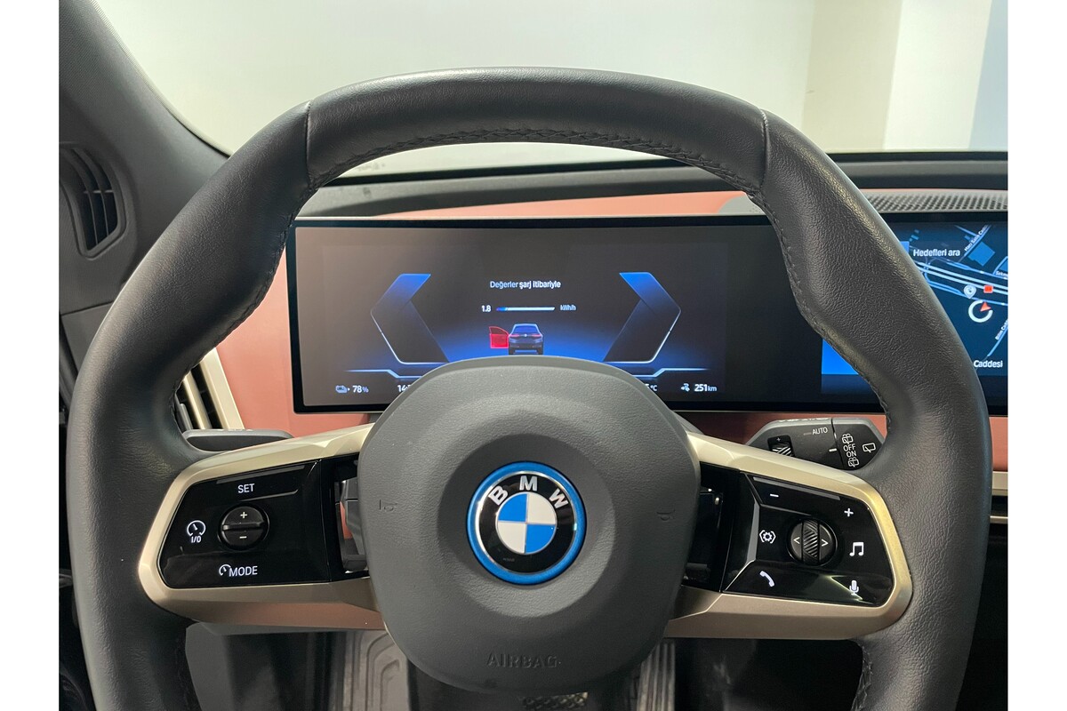 BMW iX 2022