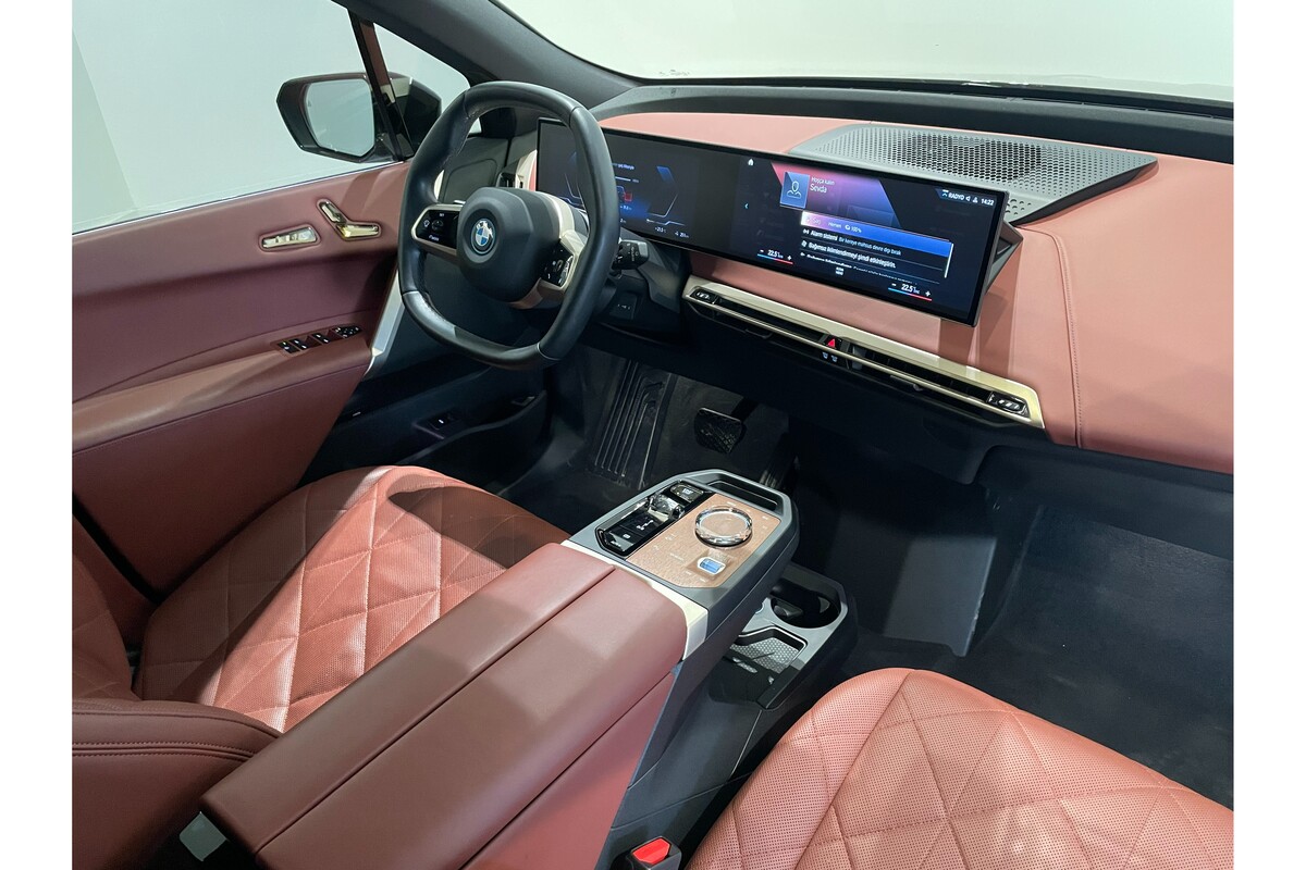 BMW iX 2022