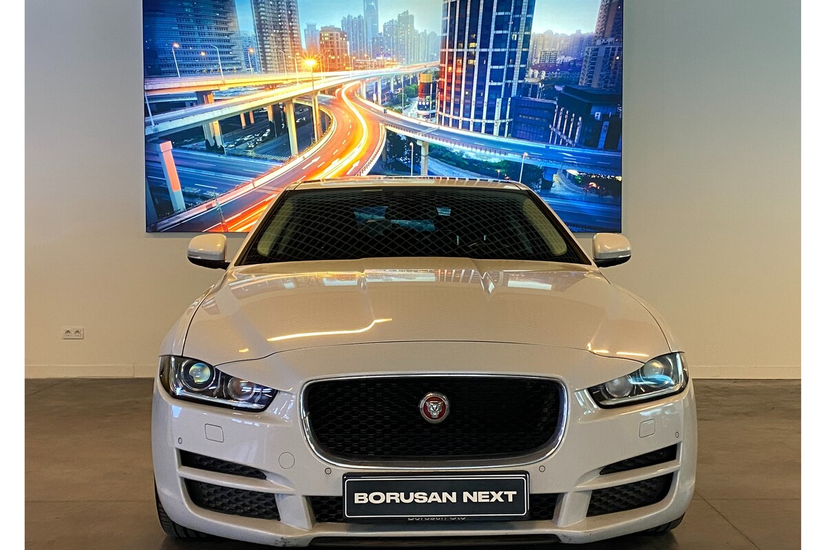 Jaguar XE 2015