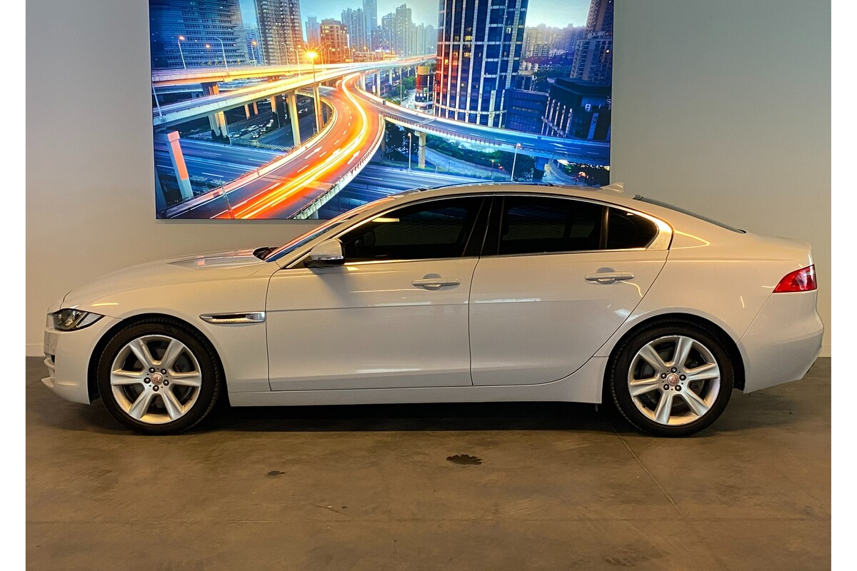 Jaguar XE 2015