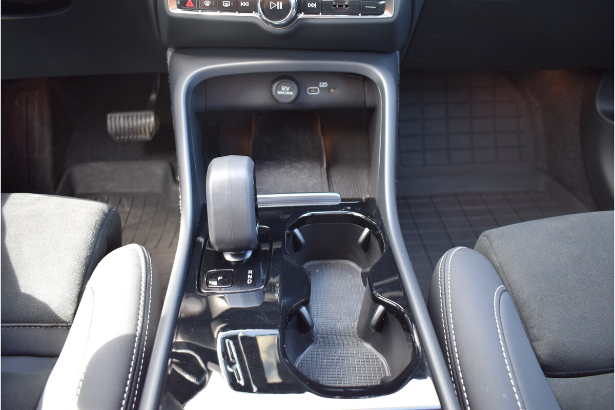 Volvo XC40 2023