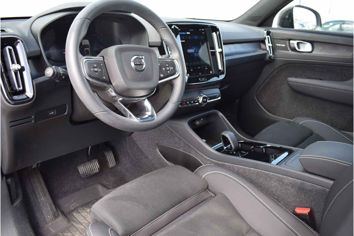 Volvo XC40 2023