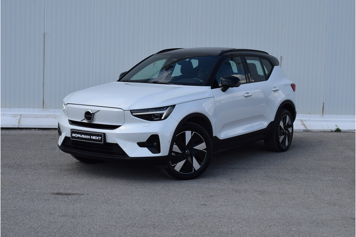 Volvo XC40 2023