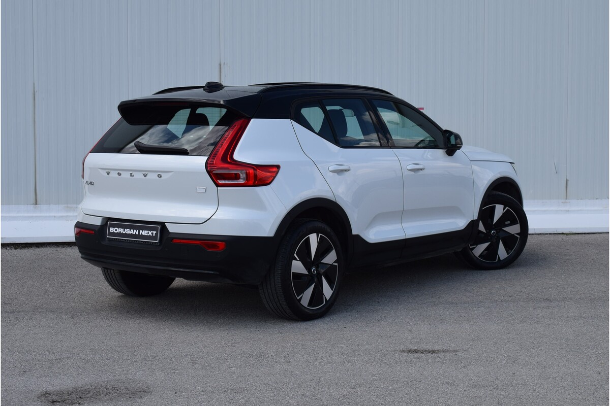 Volvo XC40 2023