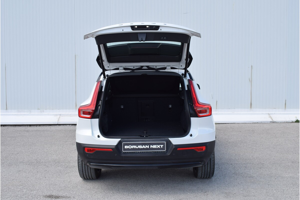 Volvo XC40 2023
