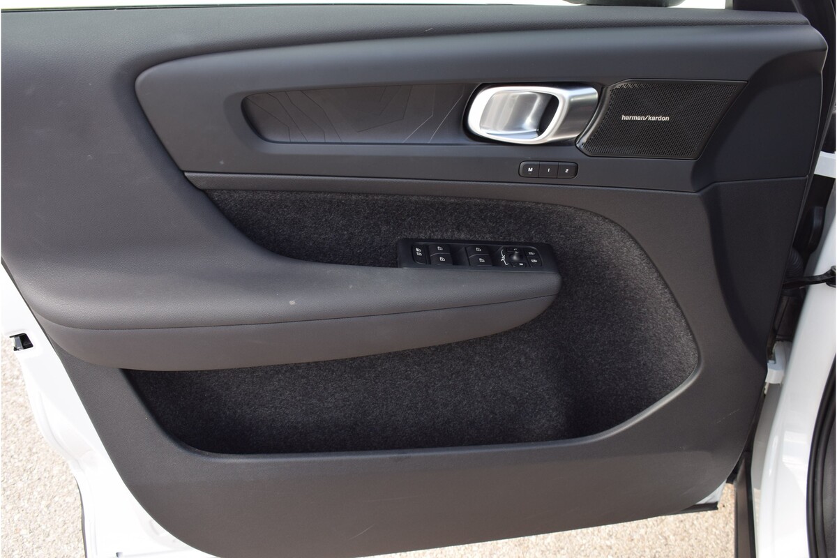 Volvo XC40 2023