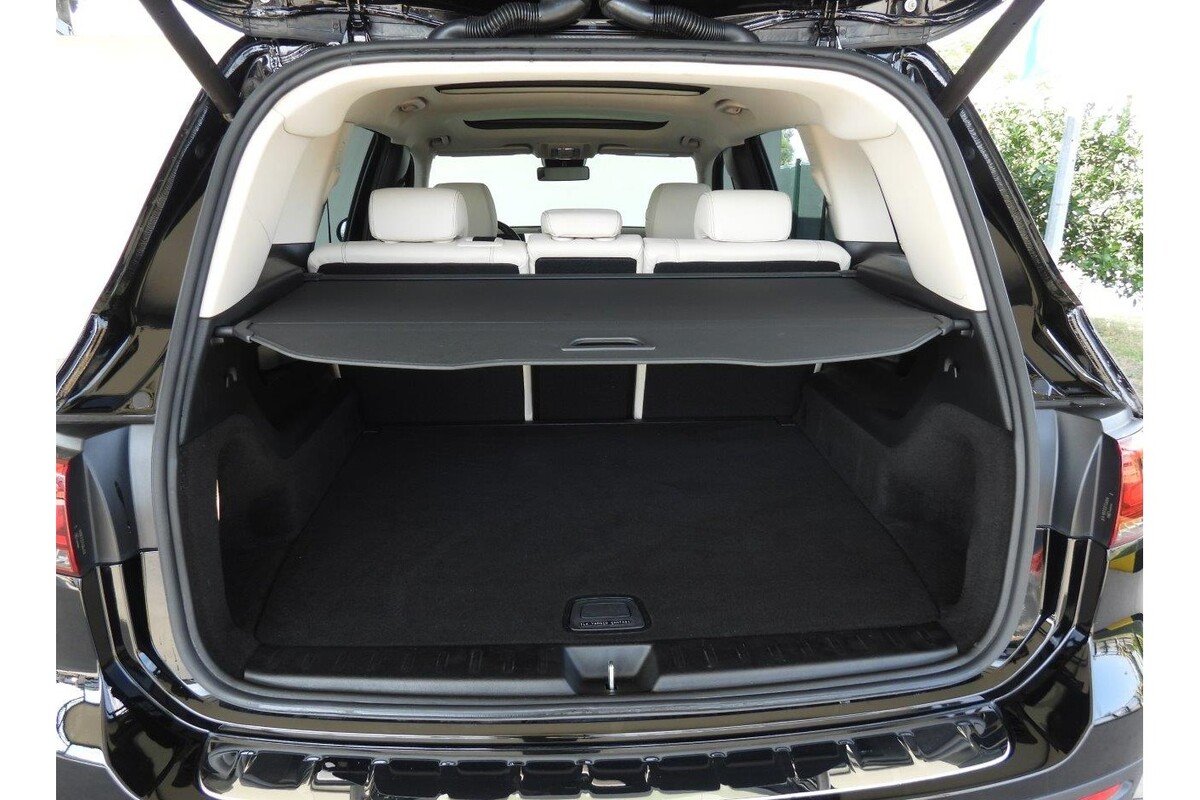 Mercedes - Benz GLB 2020