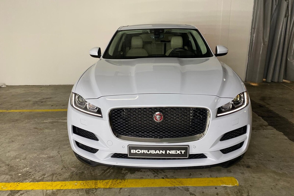 Jaguar F-PACE 2019