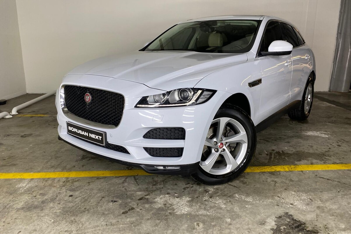 Jaguar F-PACE 2019