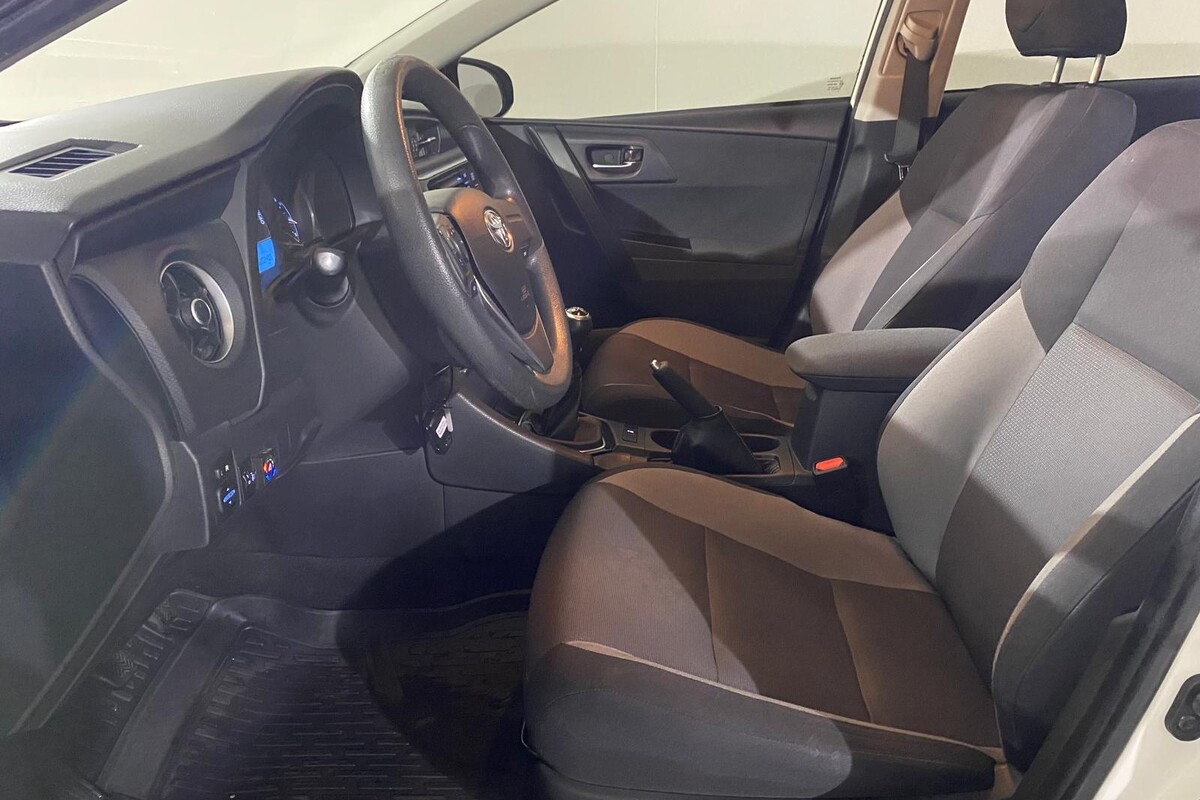 Toyota Auris 2016