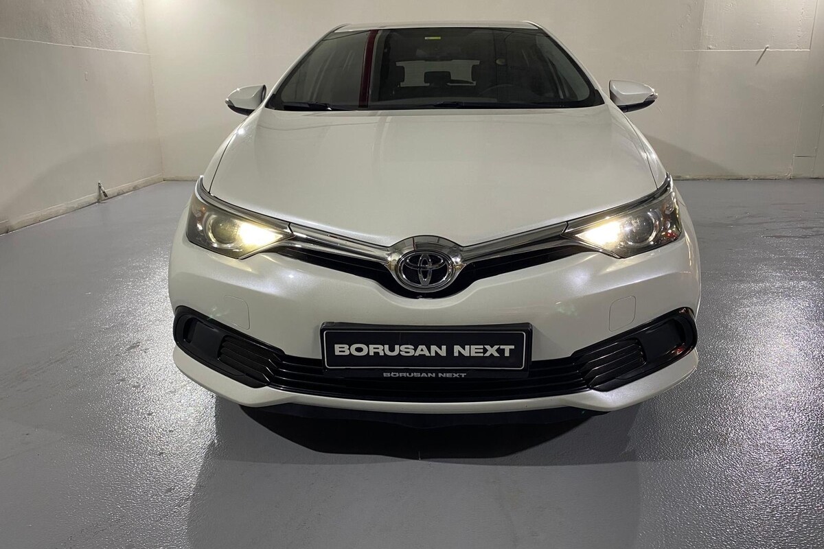 Toyota Auris 2016