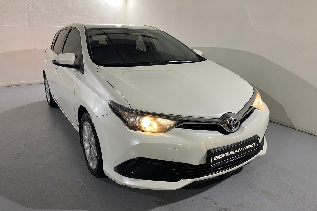 Toyota Auris 2016