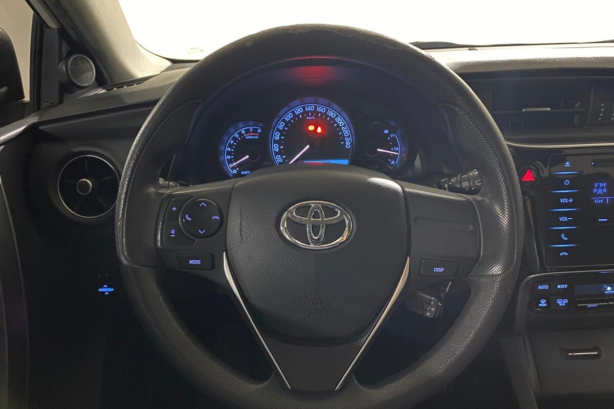 Toyota Auris 2016
