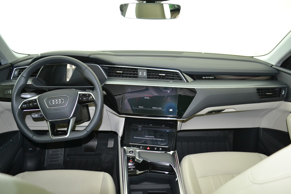 Audi E-Tron 2023