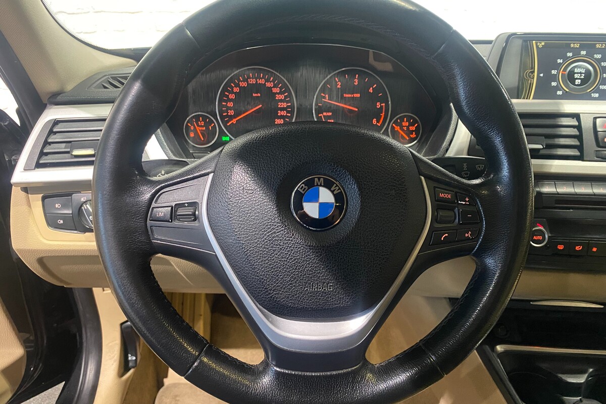 BMW 3 Serisi 2012