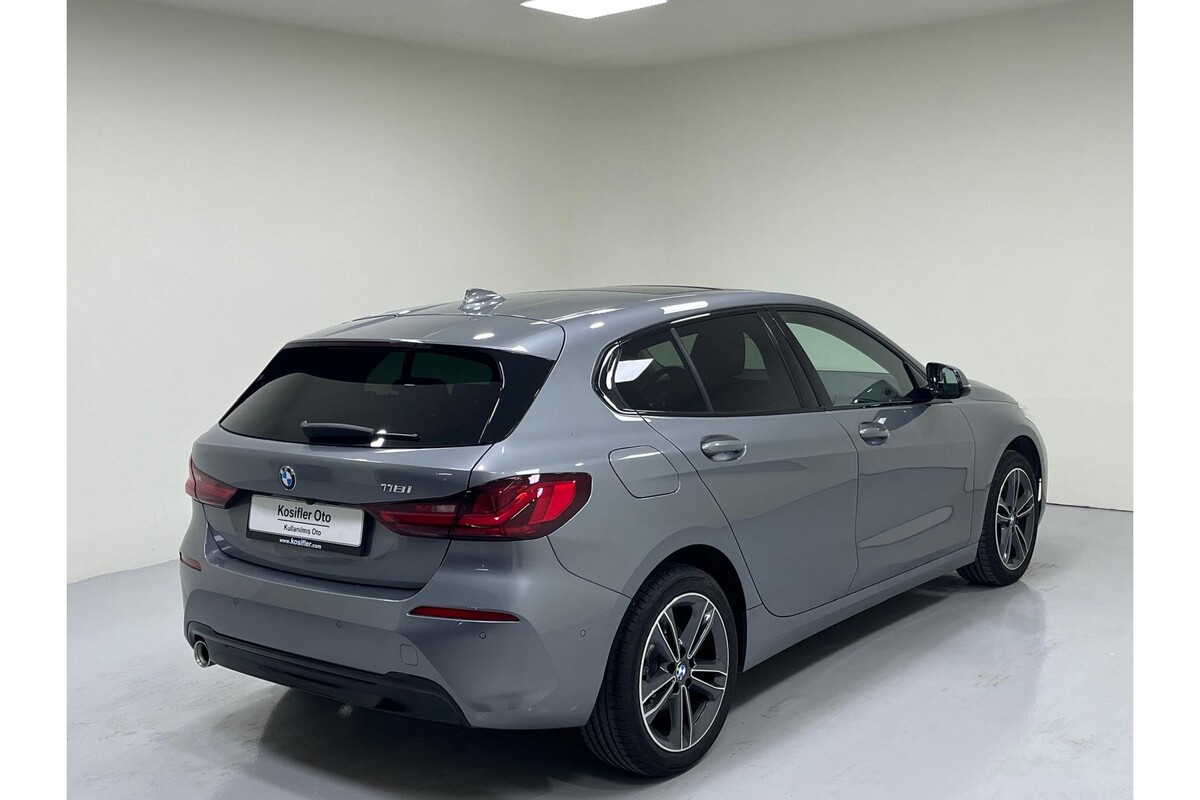 BMW 1 Serisi 2023