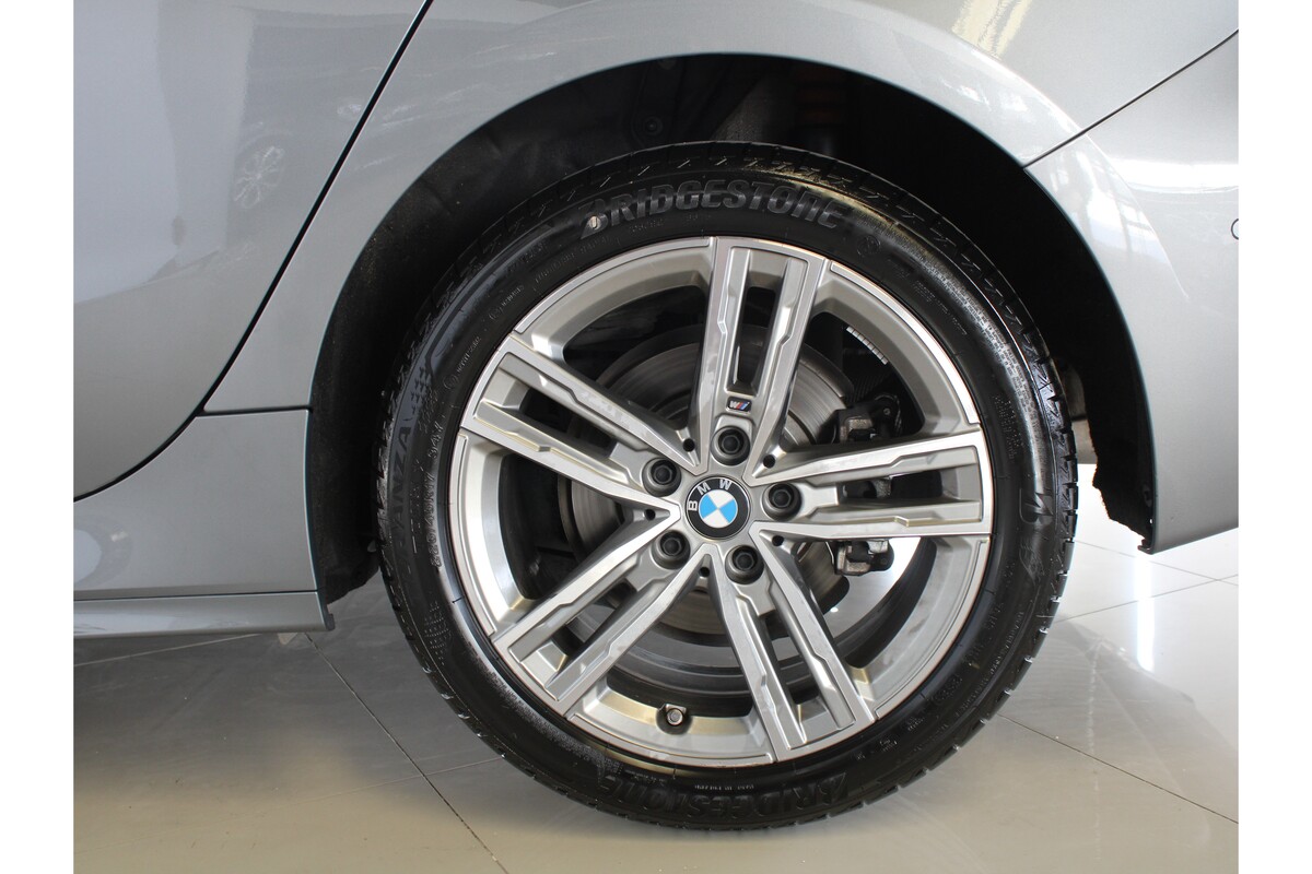 BMW 1 Serisi 2023