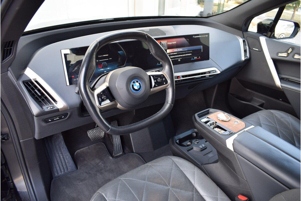 BMW iX 2021