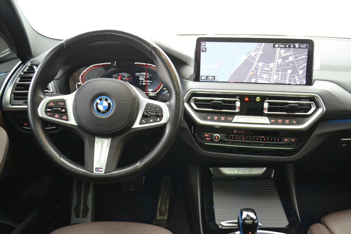 BMW iX3 2022