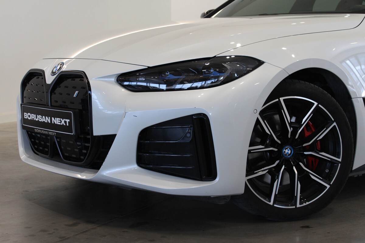BMW i Serisi 2023