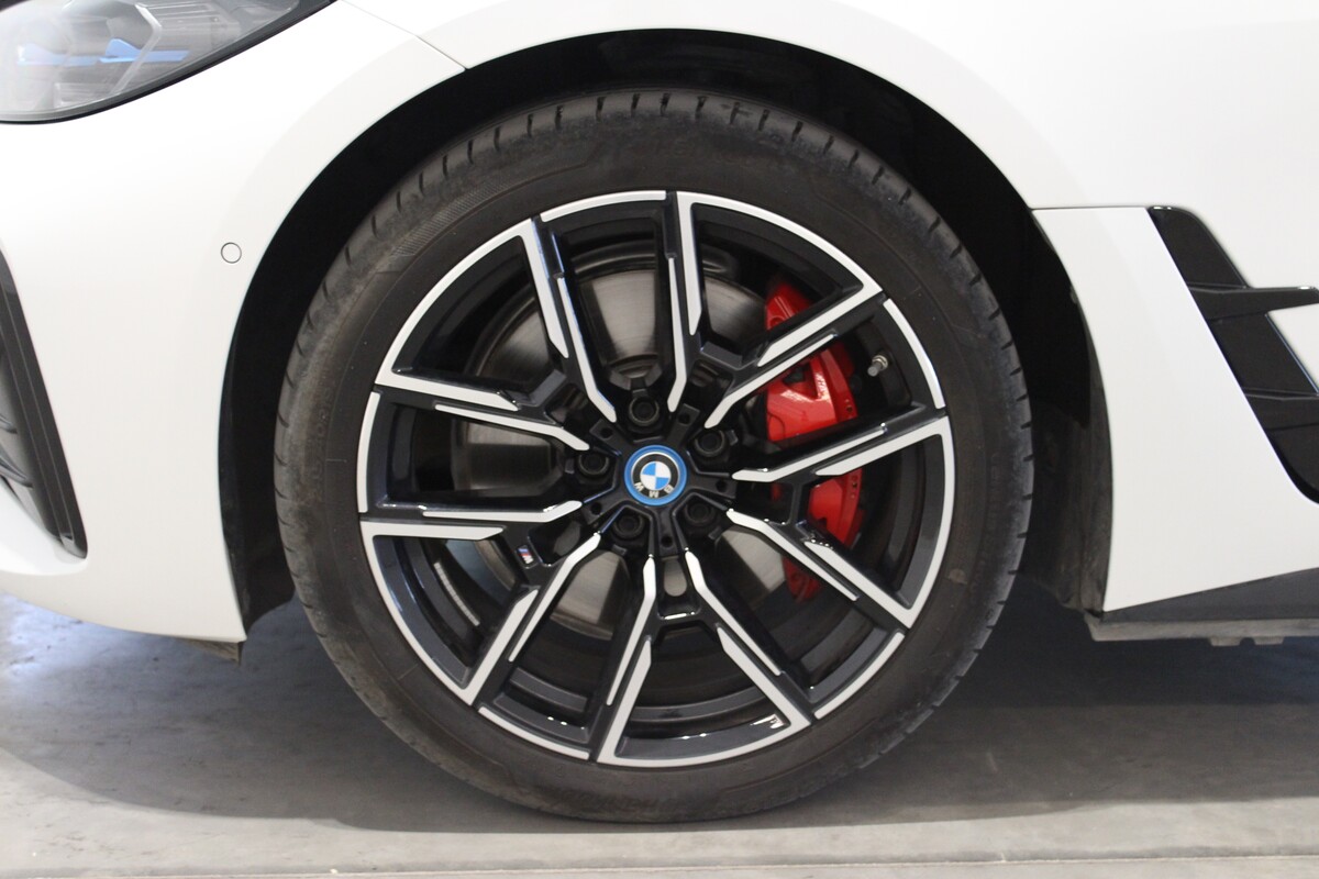 BMW i Serisi 2023