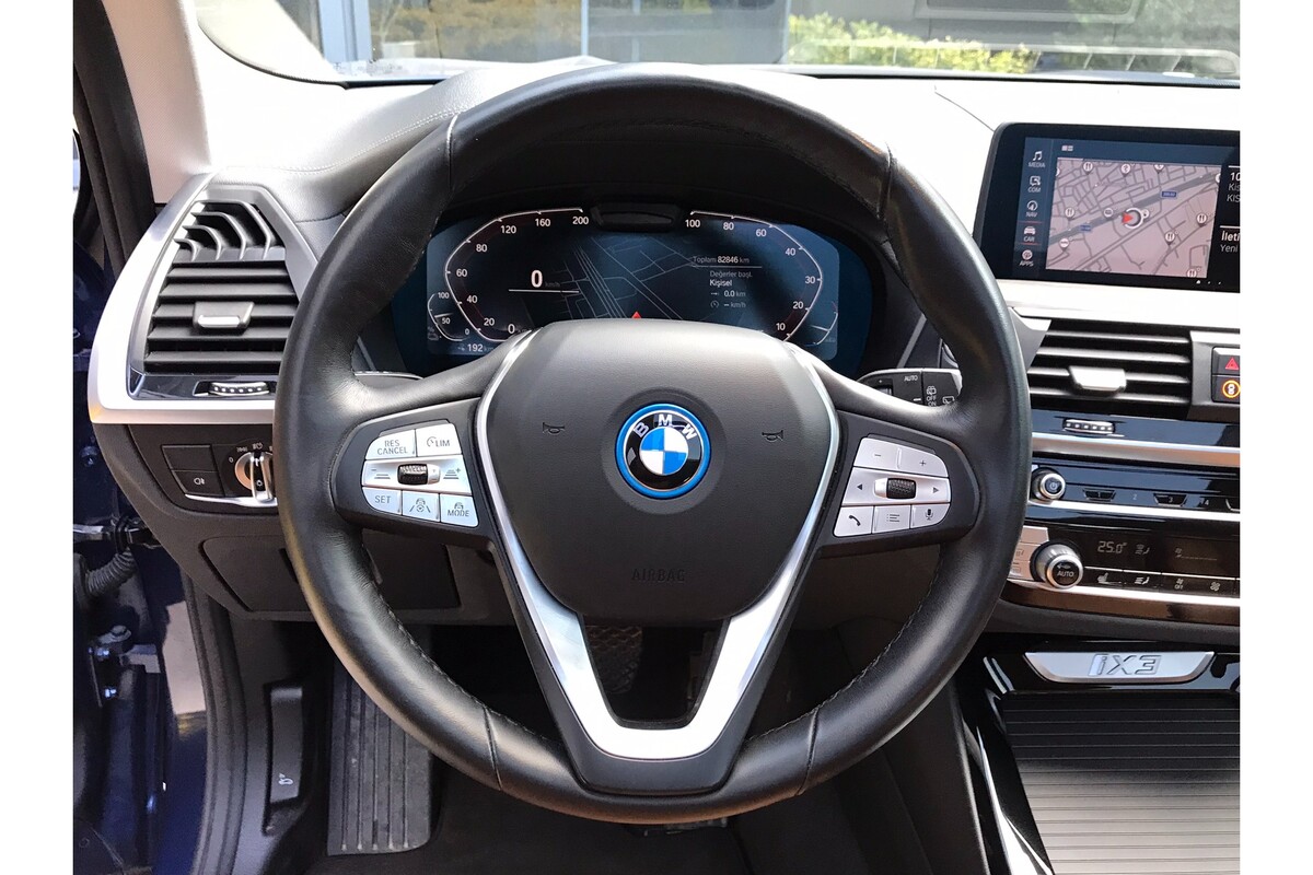 BMW iX3 2021