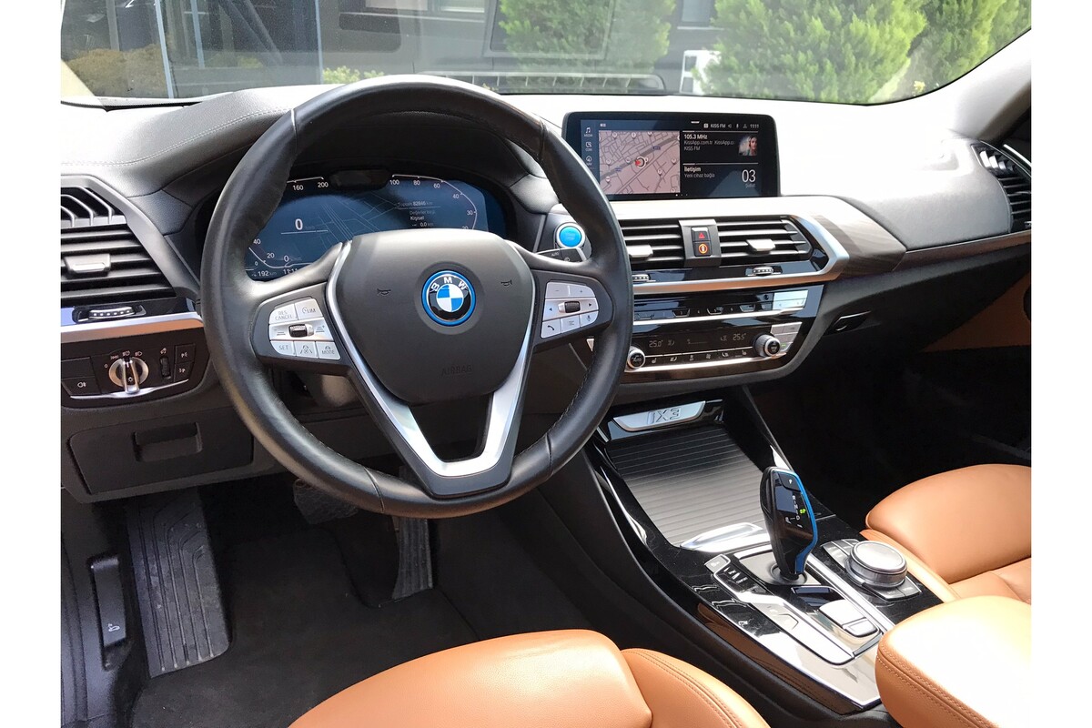 BMW iX3 2021
