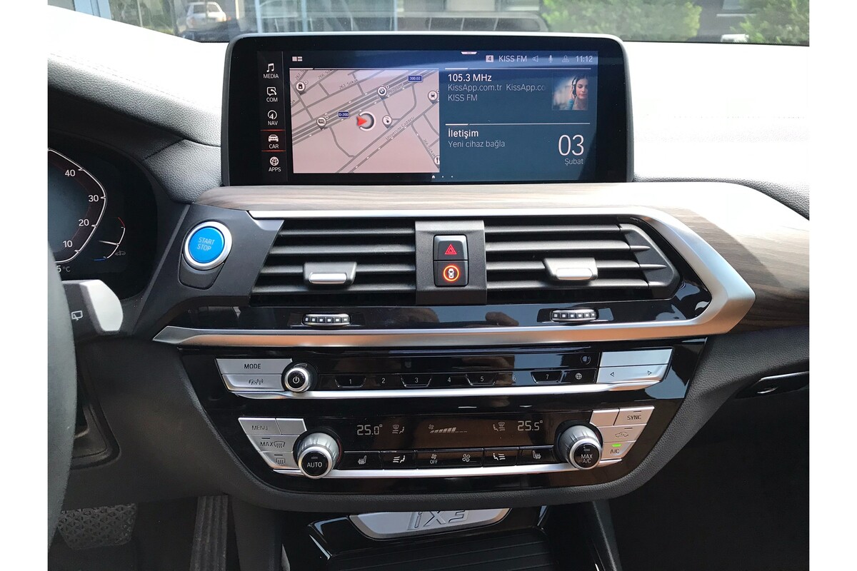 BMW iX3 2021
