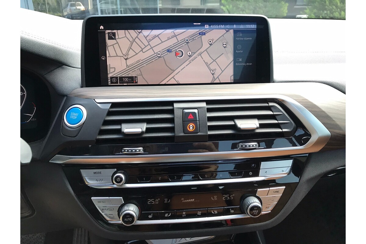 BMW iX3 2021