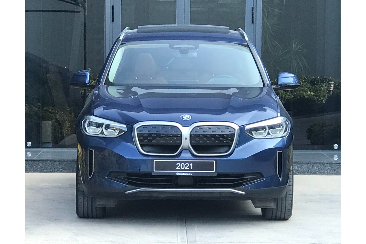BMW iX3 2021