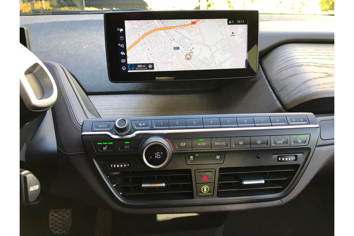 BMW i Serisi 2021