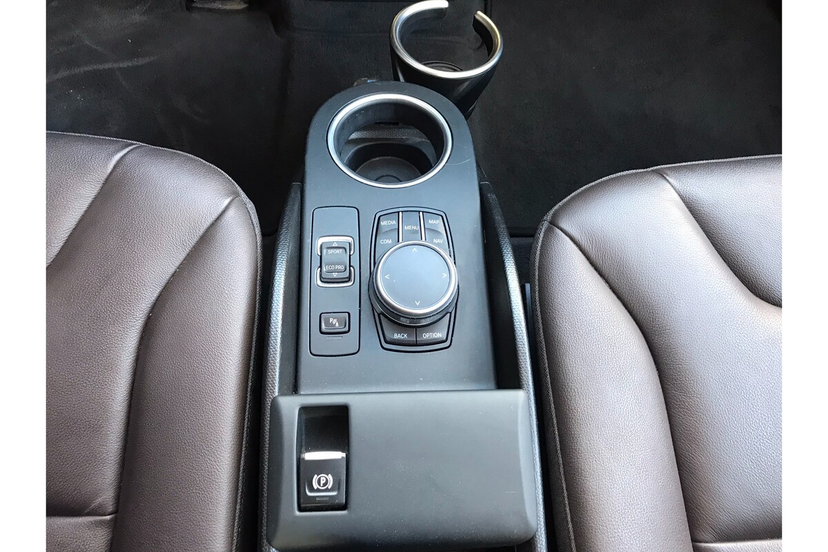 BMW i Serisi 2021