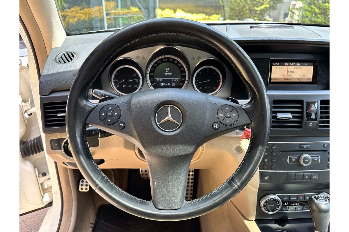 Mercedes - Benz GLK 2012