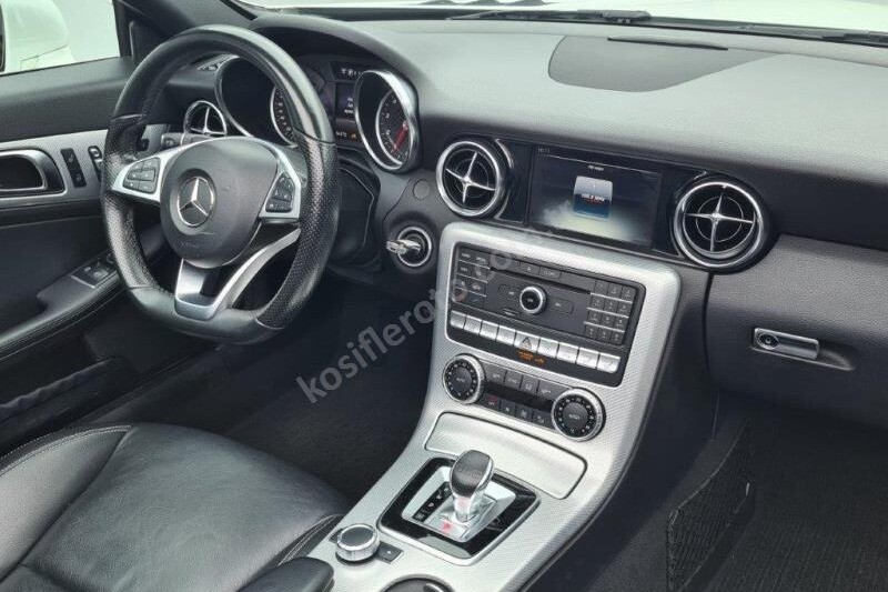 Mercedes - Benz SLC 2016