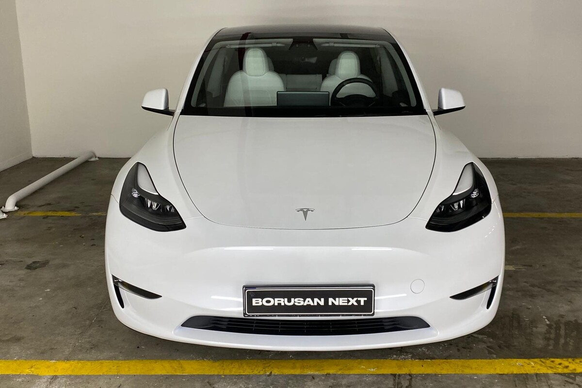 Tesla Model Y 2023