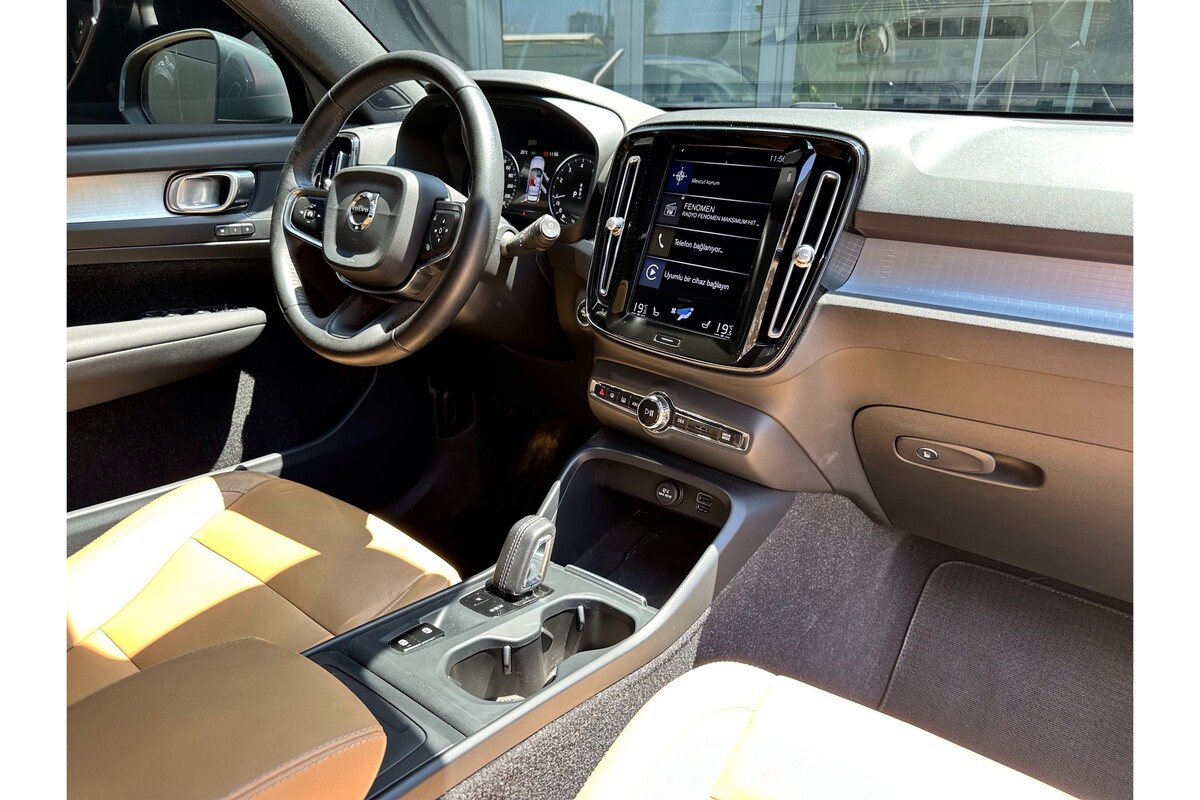 Volvo XC40 2019