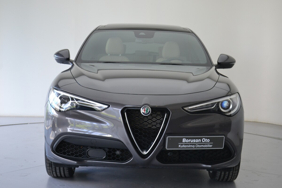 Alfa Romeo Stelvio 2022